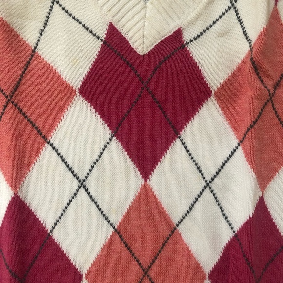 White knit vest with pink & coral geometric pattern - Picture 3 of 7